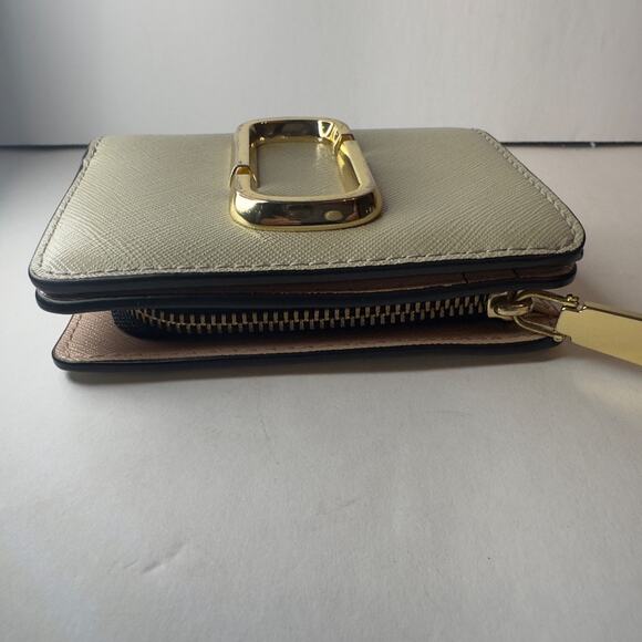 Marc Jacobs Snapshot Cloud White Mini Compact Wallet gold beige gray greige - Picture 4 of 15